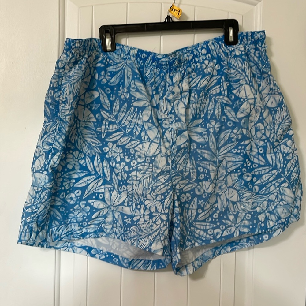 LL Bean Men’s Blue Floral Swim Trunks. Size XL.